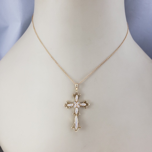 18 Karat Yellow Gold and Diamond Cross Pendant #20505 - Picture 7 of 8